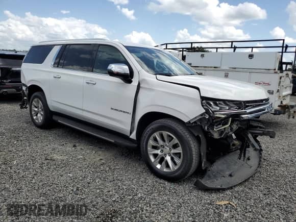 2022 Chevrolet Suburban Premier z VIN 1GNSKFKD9NR221855, wystawiony jako Copart lot #62273845 z przebiegiem 74 702 mil mil oraz Szkoda całkowita • Salvage title. Historia ofert i sprzedaży dostępna na DreamBid. Obrazek 4.