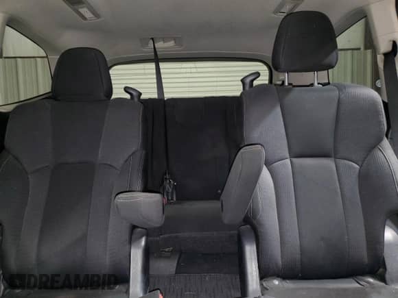 2019 Subaru Ascent Premium z VIN 4S4WMAFD1K3411693, wystawiony jako Copart lot #86328585 z przebiegiem 152 354 mil mil oraz Czysty tytuł • Clean title. Historia ofert i sprzedaży dostępna na DreamBid. Obrazek 10.