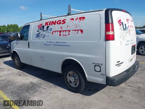 2011 Chevrolet Express Cargo with VIN 1GCWGFCA4B1148923, listed as a IAAI auction lot 42983405 with 258,246 mi miles and . Bid and sale history available at DreamBid. Image 3.