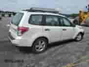 2011 Subaru Forester X z VIN JF2SHABC2BG768895, wystawiony jako Copart lot #64254295 z przebiegiem 64 209 mil mil oraz Szkoda całkowita • Salvage title. Historia ofert i sprzedaży dostępna na DreamBid. Obrazek 3.
