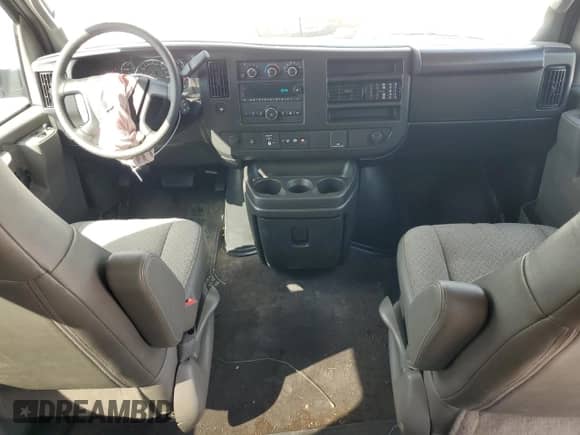 2023 Chevrolet Express Passenger LS с VIN 1GAZGNFP5P1138053, выставлен на аукционе Copart как лот 69814074 с пробегом 19 516 миль миль и Списание • Salvage title. История ставок и продаж доступна на DreamBid. Изображение 8.