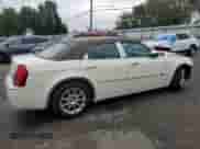 2010 Chrysler 300 C Hemi с VIN 2C3CA6CT2AH274580, выставлен на аукционе Copart как лот 83861665 с пробегом 67 154 миль миль и Списание • Salvage title. История ставок и продаж доступна на DreamBid. Изображение 3.