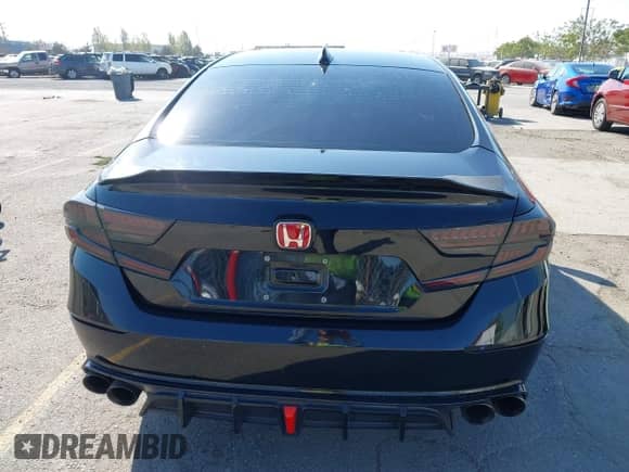 2018 Honda Accord Sport with VIN 1HGCV2F36JA049065, listed as a IAAI auction lot 42996797 with 69,436 mi miles and . Bid and sale history available at DreamBid. Image 16.
