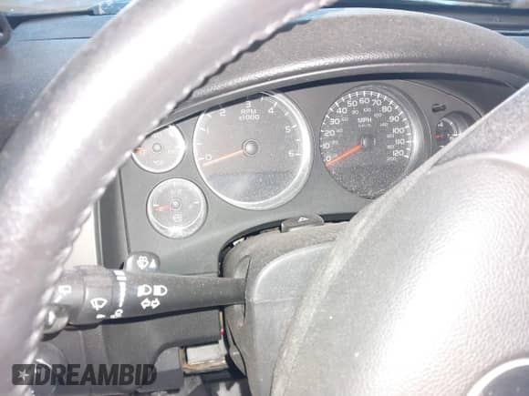2010 Chevrolet Suburban LS с VIN 1GNUKHE30AR158386, выставлен на аукционе IAAI как лот 41569782 с пробегом Не указан миль и . История ставок и продаж доступна на DreamBid. Изображение 7.