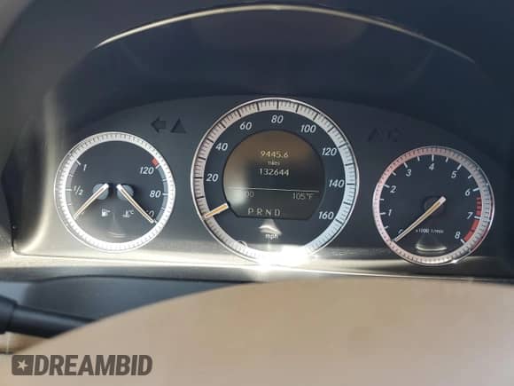 2008 Mercedes-Benz C 300 Sport z VIN WDDGF81X18F165996, wystawiony jako Copart lot #71278345 z przebiegiem 132 644 mil mil oraz Szkoda całkowita • Salvage title. Historia ofert i sprzedaży dostępna na DreamBid. Obrazek 9.