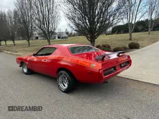 1972 Dodge Charger z VIN WH23G2A121329, wystawiony jako Copart lot #44809995 z przebiegiem 32 622 mil mil oraz Czysty tytuł • Clean title. Historia ofert i sprzedaży dostępna na DreamBid. Obrazek 3.