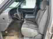 2006 Chevrolet Silverado 1500 LS с VIN 2GCEC13V061222321, выставлен на аукционе Copart как лот 72090955 с пробегом 327 426 миль миль и Списание • Salvage title. История ставок и продаж доступна на DreamBid. Изображение 7.