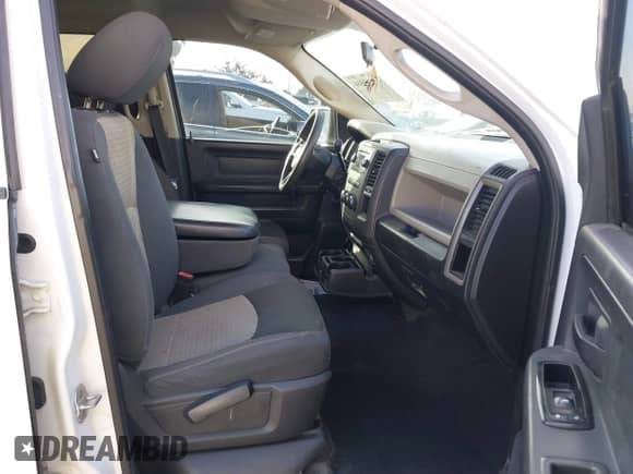 2012 Ram 1500 Tradesman z VIN 1C6RD6FP8CS231893, wystawiony jako IAAI lot #41097504 z przebiegiem 131 717 mil mil oraz . Historia ofert i sprzedaży dostępna na DreamBid. Obrazek 5.