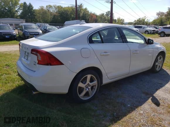 2013 Volvo S60 T5 с VIN YV1612FH3D2218647, выставлен на аукционе Copart как лот 80945055 с пробегом 67 839 миль миль и Чистый • Clean title. История ставок и продаж доступна на DreamBid. Изображение 4.