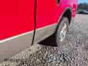 2005 Ford F-150 XLT z VIN 1FTPX125X5NA61438, wystawiony jako IAAI lot #43444446 z przebiegiem 217 329 mil mil oraz . Historia ofert i sprzedaży dostępna na DreamBid. Obrazek 6.