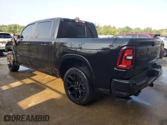 2025 Ram 1500 Laramie z VIN 1C6SRFJP1SN590350, wystawiony jako Copart lot #61554375 z przebiegiem 21 636 mil mil oraz Szkoda całkowita • Salvage title. Historia ofert i sprzedaży dostępna na DreamBid. Obrazek 2.