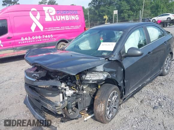 2020 Chevrolet Sonic LT with VIN 1G1JD5SB7L4125541, listed as a IAAI auction lot 42312673 with 69,182 mi miles and . Bid and sale history available at DreamBid. Image 6.