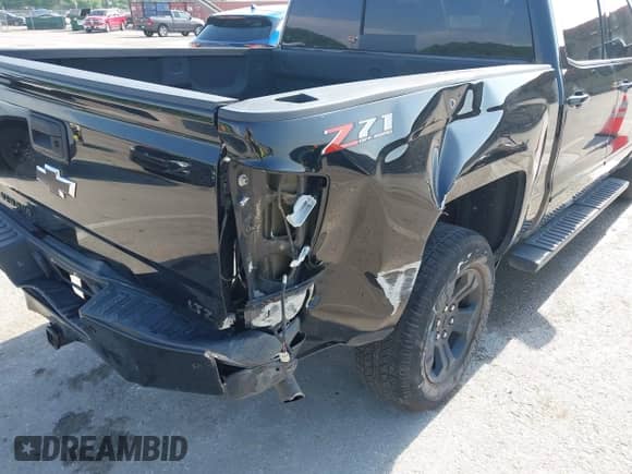 2018 Chevrolet Silverado 1500 LTZ with VIN 3GCUKSEC1JG535507, listed as a IAAI auction lot 42277025 with 81,713 mi miles and . Bid and sale history available at DreamBid. Image 20.