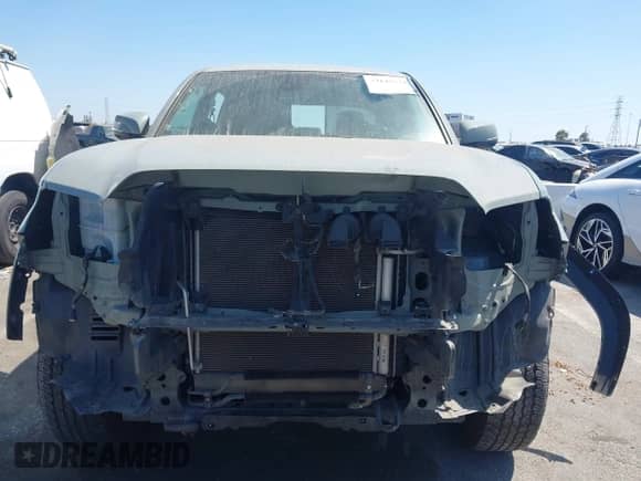 2023 Toyota Tacoma SR5 z VIN 3TMCZ5AN8PM589977, wystawiony jako IAAI lot #43145534 z przebiegiem Nie podano mil oraz . Historia ofert i sprzedaży dostępna na DreamBid. Obrazek 13.