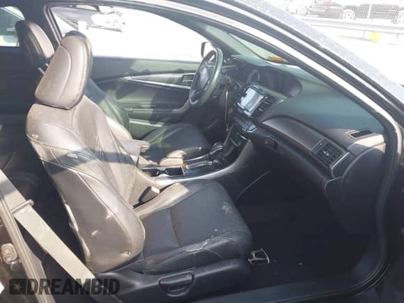 2016 Honda Accord EX-L z VIN 1HGCT1B86GA002127, wystawiony jako IAAI lot #42859052 z przebiegiem 134 432 mil mil oraz . Historia ofert i sprzedaży dostępna na DreamBid. Obrazek 5.