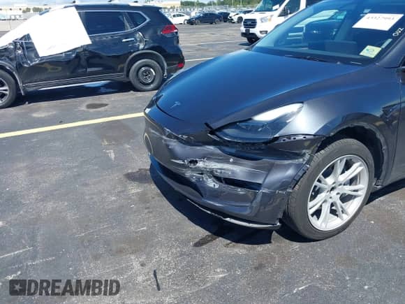 2024 Tesla Model Y с VIN 7SAYGDEDXRF050391, выставлен на аукционе IAAI как лот 43327993 с пробегом 60 206 миль миль и . История ставок и продаж доступна на DreamBid. Изображение 6.