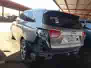 2016 Kia Sorento SX z VIN 5XYPK4A56GG187081, wystawiony jako IAAI lot #42109283 z przebiegiem 27 627 mil mil oraz . Historia ofert i sprzedaży dostępna na DreamBid. Obrazek 3.