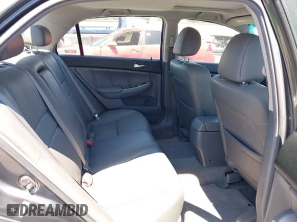 2007 Honda Accord with VIN JHMCN36497C003335, listed as a IAAI auction lot 42789463 with Not provided miles and . Bid and sale history available at DreamBid. Image 8.