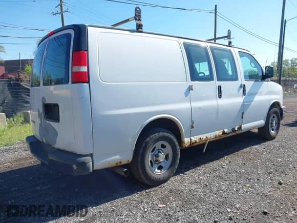 2008 Chevrolet City Express Cargo с VIN 1GCFH154X81217811, выставлен на аукционе IAAI как лот 42255639 с пробегом 198 721 миль миль и . История ставок и продаж доступна на DreamBid. Изображение 4.