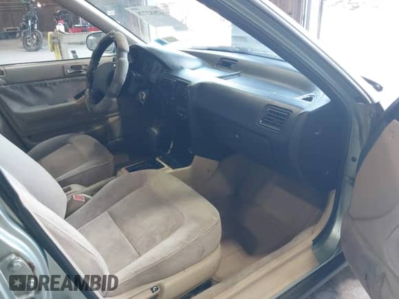 1992 Honda Accord LX with VIN JHMCB7658NC016387, listed as a IAAI auction lot 42682778 with 113,566 mi miles and . Bid and sale history available at DreamBid. Image 5.