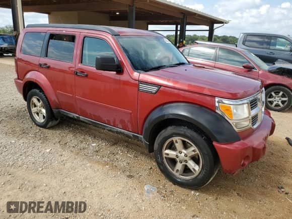 2007 Dodge Nitro SLT with VIN 1D8GU58K97W611966, listed as a Copart auction lot 68488544 with 215,935 mi miles and Clean title. Bid and sale history available at DreamBid. Image 4.