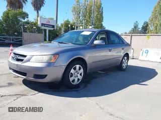 2006 Hyundai Sonata GL z VIN KMHET46C36A083055, wystawiony jako IAAI lot #43486346 z przebiegiem 104 734 mil mil oraz . Historia ofert i sprzedaży dostępna na DreamBid. Obrazek 2.