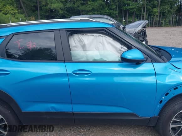 2025 Chevrolet TrailBlazer LT с VIN KL79MRSL8SB128031, выставлен на аукционе IAAI как лот 42995813 с пробегом 8 209 миль миль и . История ставок и продаж доступна на DreamBid. Изображение 13.