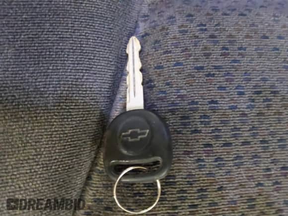 2003 Chevrolet Silverado 1500 с VIN 2GCEK19T931236982, выставлен на аукционе IAAI как лот 41178535 с пробегом 144 996 миль миль и . История ставок и продаж доступна на DreamBid. Изображение 11.