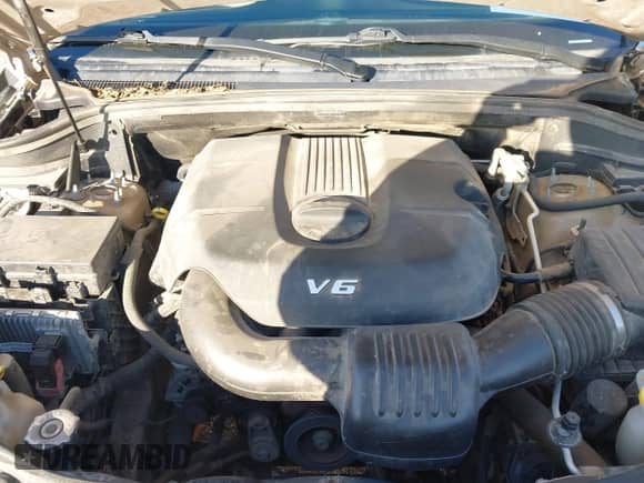 2014 Jeep Grand Cherokee Limited with VIN 1C4RJFBG0EC379735, listed as a IAAI auction lot 43388970 with 211,184 mi miles and . Bid and sale history available at DreamBid. Image 10.