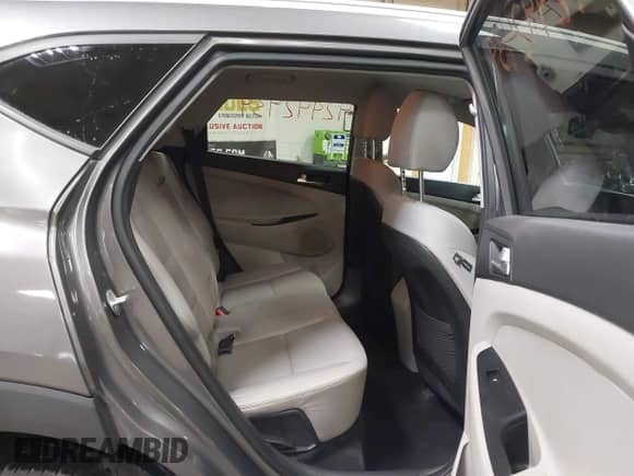 2020 Hyundai Tucson Value с VIN KM8J3CA41LU121739, выставлен на аукционе IAAI как лот 42942439 с пробегом 79 043 миль миль и . История ставок и продаж доступна на DreamBid. Изображение 8.