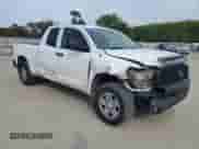 2019 Toyota Tundra SR z VIN 5TFUM5F11KX083791, wystawiony jako Copart lot #44741785 z przebiegiem 209 889 mil mil oraz Szkoda całkowita • Salvage title. Historia ofert i sprzedaży dostępna na DreamBid. Obrazek 4.