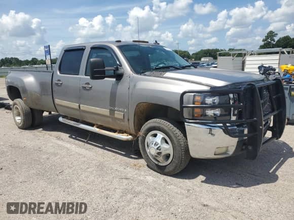 2008 Chevrolet Silverado 3500HD DRW LTZ с VIN 1GCJK33658F142563, выставлен на аукционе Copart как лот 62510085 с пробегом 121 862 миль миль и Списание • Salvage title. История ставок и продаж доступна на DreamBid. Изображение 4.