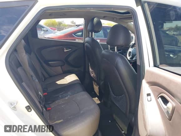 2012 Hyundai Tucson GLS с VIN KM8JU3AC2CU388098, выставлен на аукционе IAAI как лот 42163712 с пробегом 124 071 миль миль и . История ставок и продаж доступна на DreamBid. Изображение 8.