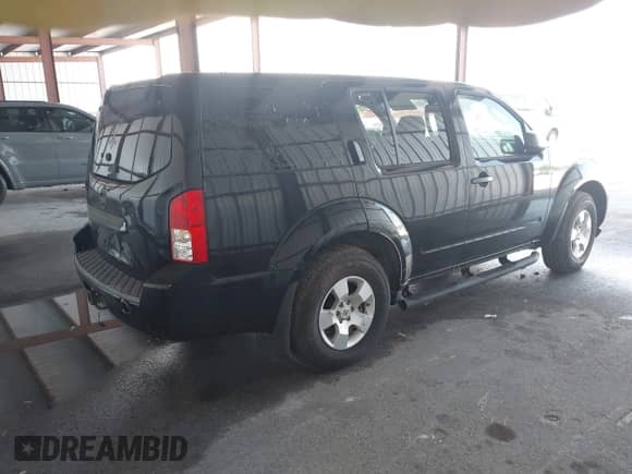 2011 Nissan Pathfinder LE with VIN 5N1AR1NN8BC612125, listed as a IAAI auction lot 41942308 with 185,816 mi miles and . Bid and sale history available at DreamBid. Image 4.