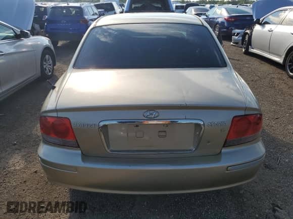 2004 Hyundai Sonata GLS z VIN KMHWF35H94A018047, wystawiony jako Copart lot #62690804 z przebiegiem 176 336 mil mil oraz Szkoda całkowita • Salvage title. Historia ofert i sprzedaży dostępna na DreamBid. Obrazek 6.