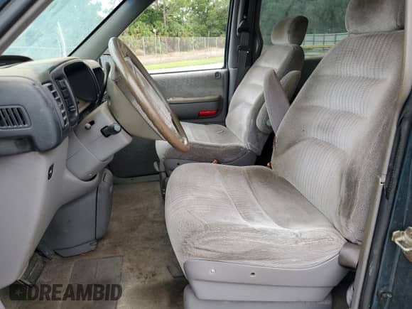 1995 Dodge Caravan Grand SE with VIN 1B4GH44R8SX633988, listed as a Copart auction lot 65667454 with 121,183 mi miles and Clean title. Bid and sale history available at DreamBid. Image 7.