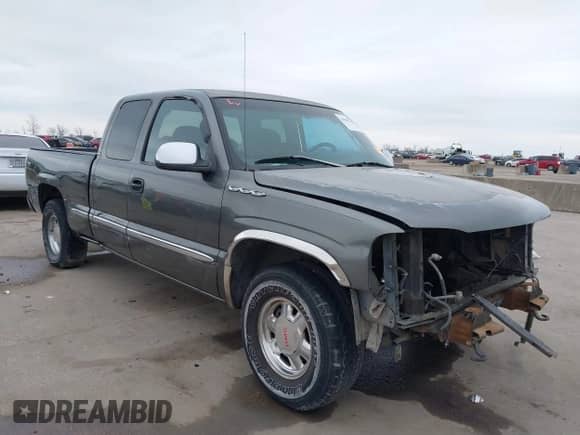2000 GMC Sierra 1500 SLE with VIN 1GTEC19V3YZ176243, listed as a IAAI auction lot 41582240 with Not provided miles and . Bid and sale history available at DreamBid. Image 1.