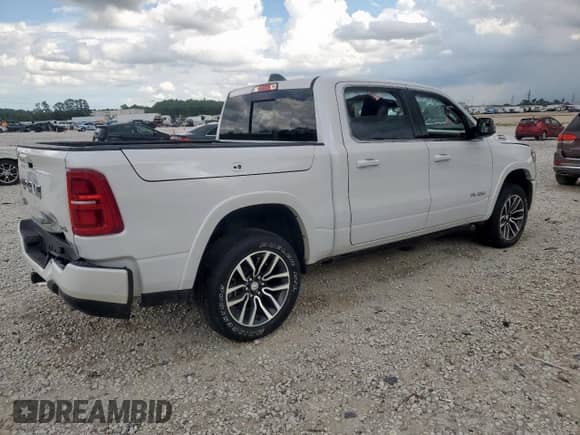 2025 Ram 1500 Limited z VIN 1C6SRFHP3SN550812, wystawiony jako Copart lot #83845275 z przebiegiem 10 305 mil mil oraz Szkoda całkowita • Salvage title. Historia ofert i sprzedaży dostępna na DreamBid. Obrazek 3.