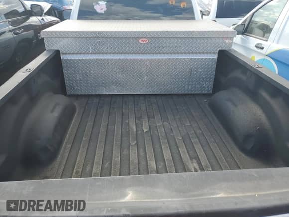 2013 Ram 1500 Tradesman z VIN 3C6JR6DP4DG505519, wystawiony jako Copart lot #50740444 z przebiegiem Nie podano mil oraz Szkoda całkowita • Salvage title. Historia ofert i sprzedaży dostępna na DreamBid. Obrazek 10.