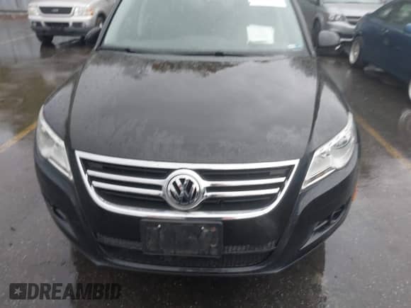 2009 Volkswagen Tiguan SE with VIN WVGBV75N39W542769, listed as a IAAI auction lot 43459249 with 117,821 mi miles and . Bid and sale history available at DreamBid. Image 6.