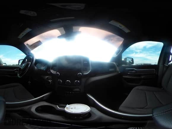 2022 Ram 1500 Big Horn z VIN 1C6RRFFGXNN220347, wystawiony jako IAAI lot #42615957 z przebiegiem 36 093 mil mil oraz . Historia ofert i sprzedaży dostępna na DreamBid. Obrazek 18.