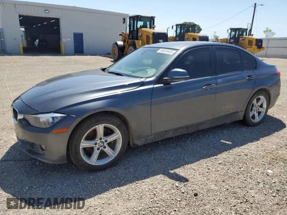 2013 BMW 3 Series 328i z VIN WBA3C1C55DF438045, wystawiony jako Copart lot #66004455 z przebiegiem 161 968 mil mil oraz Szkoda całkowita • Salvage title. Historia ofert i sprzedaży dostępna na DreamBid. Obrazek 1.