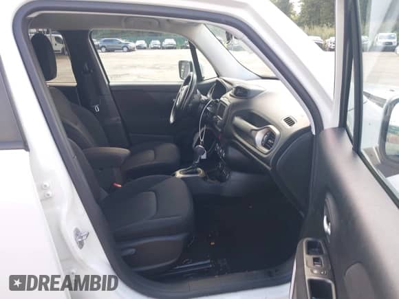 2017 Jeep Renegade Altitude с VIN ZACCJBBB9HPF66815, выставлен на аукционе IAAI как лот 43052574 с пробегом 110 001 миль миль и . История ставок и продаж доступна на DreamBid. Изображение 5.