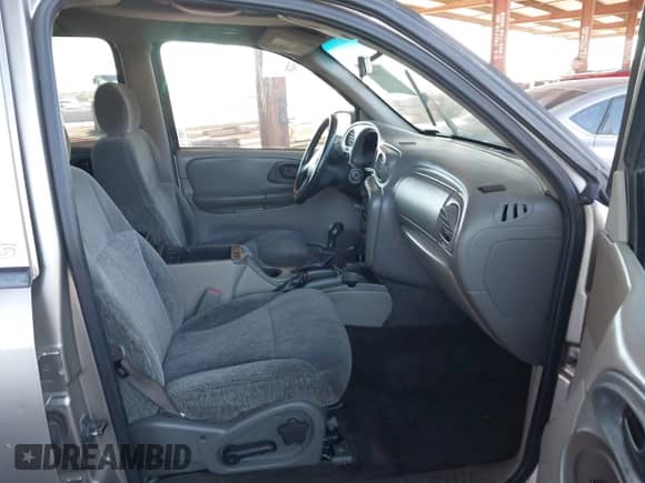 2002 Chevrolet TrailBlazer LS with VIN 1GNDS13S622519857, listed as a IAAI auction lot 43519826 with 233,882 mi miles and . Bid and sale history available at DreamBid. Image 5.