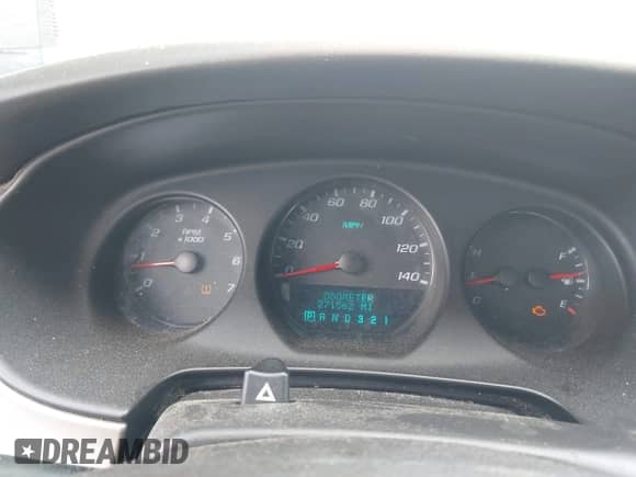 2007 Chevrolet Monte Carlo LS z VIN 2G1WJ15K979417830, wystawiony jako IAAI lot #42477706 z przebiegiem 271 562 mil mil oraz . Historia ofert i sprzedaży dostępna na DreamBid. Obrazek 7.