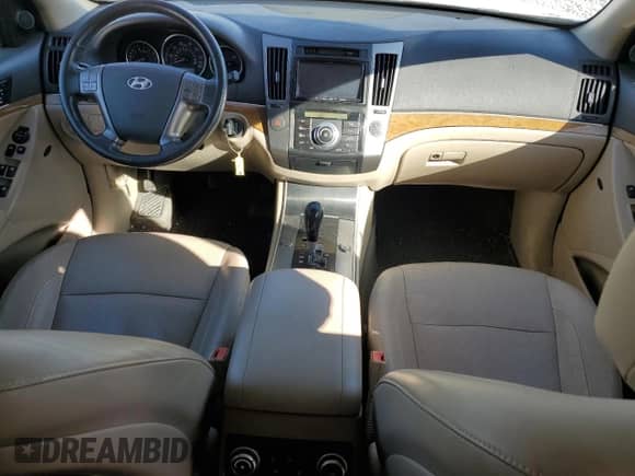 2012 Hyundai Veracruz Limited с VIN KM8NU4CC2CU193901, выставлен на аукционе Copart как лот 82182384 с пробегом 151 346 миль миль и Списание • Salvage title. История ставок и продаж доступна на DreamBid. Изображение 8.