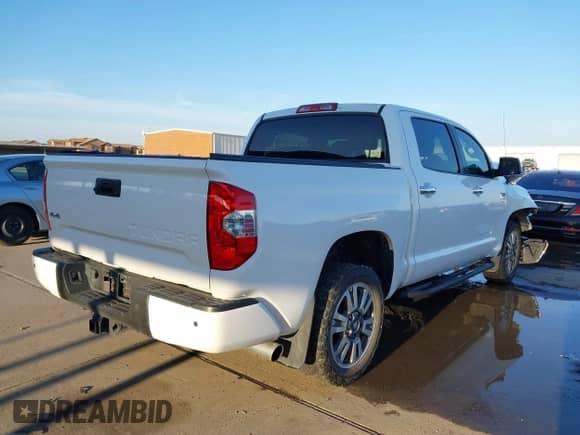 2019 Toyota Tundra SR5 с VIN 5TFAY5F11KX857951, выставлен на аукционе IAAI как лот 41149534 с пробегом 48 955 миль миль и . История ставок и продаж доступна на DreamBid. Изображение 4.