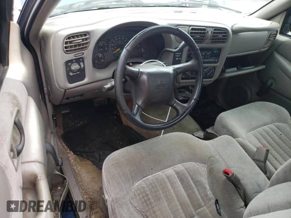 2000 Chevrolet S-10 с VIN 1GCCS1453YK217190, выставлен на аукционе Copart как лот 60882455 с пробегом 153 695 миль миль и Списание • Salvage title. История ставок и продаж доступна на DreamBid. Изображение 8.