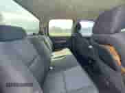 2013 Chevrolet Silverado 1500 LT z VIN 3GCPCSEA9DG215414, wystawiony jako Copart lot #76802894 z przebiegiem 230 791 mil mil oraz Czysty tytuł • Clean title. Historia ofert i sprzedaży dostępna na DreamBid. Obrazek 6.