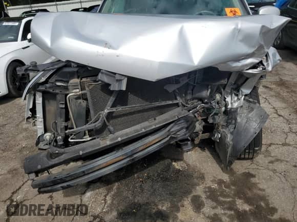 2012 Chevrolet Suburban LT with VIN 1GNSCJE04CR226418, listed as a Copart auction lot 68441485 with 261,488 mi miles and Salvage title. Bid and sale history available at DreamBid. Image 12.